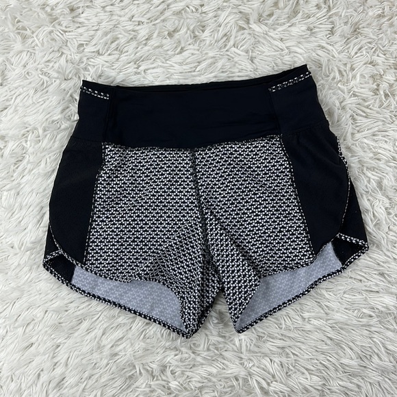 Lululemon Real Quick Short *Perforated 3.5" Monochromic Black - Picture 1 of 6